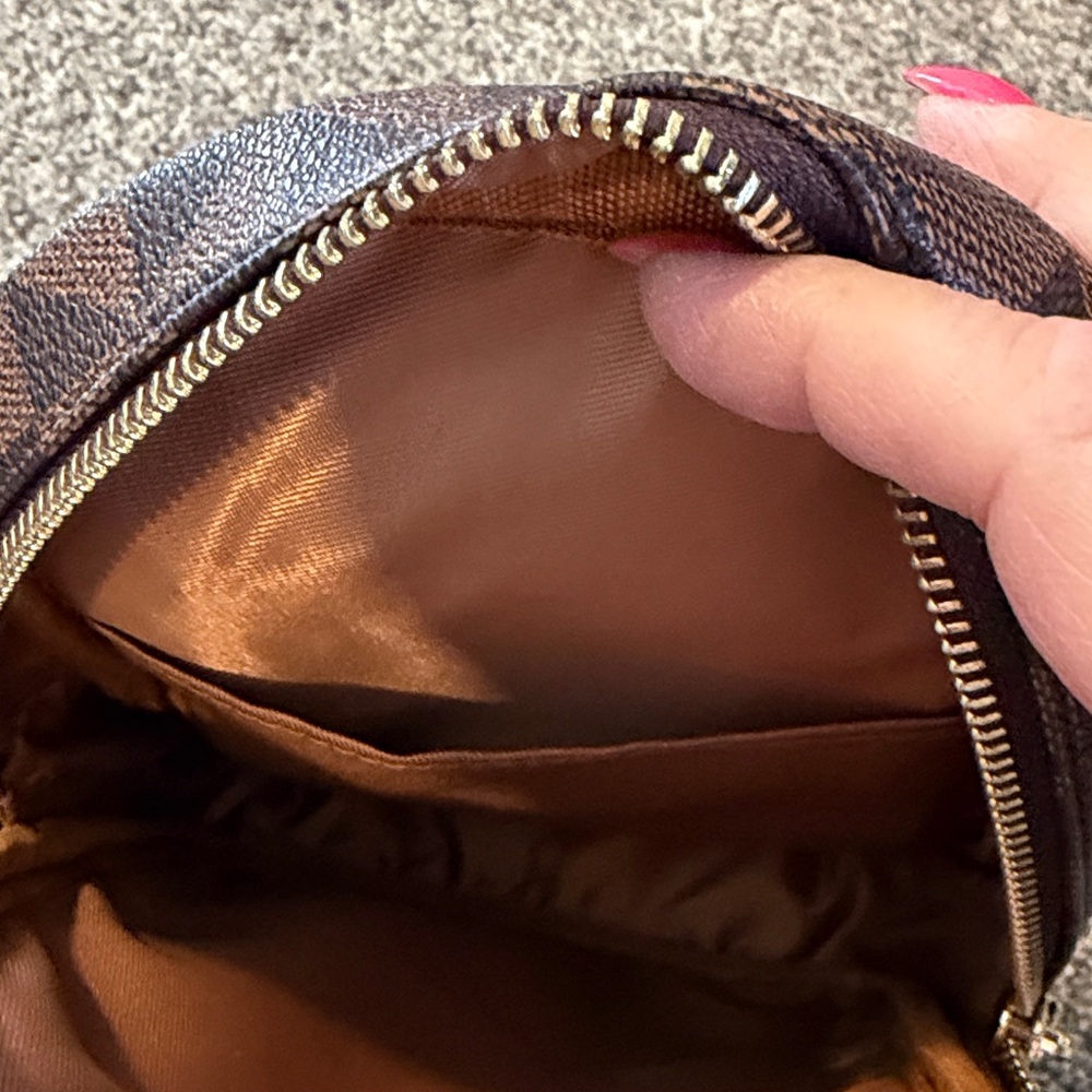 Brown Geometric Pattern Crossbody Bag - Picture 2 of 3